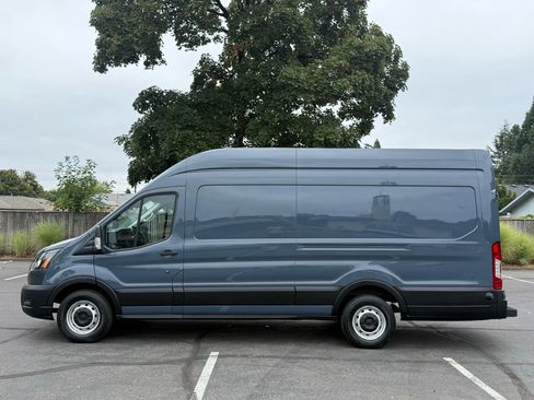 Used 2020 Ford Transit 250 148 High Roof Extended image 2