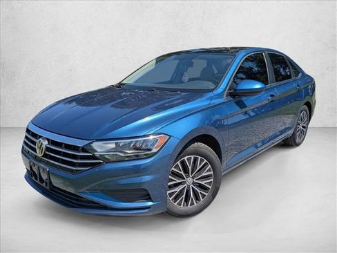 Used 2019 Volkswagen Jetta SE FWD image 1