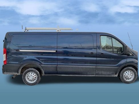 Used 2022 Ford Transit 250 Low Roof AWD image 9