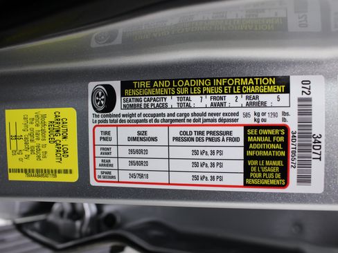 Used 2025 Toyota Sequoia Platinum AWD/4WD image 44