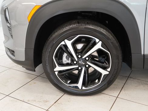 Used 2023 Chevrolet TrailBlazer RS w/ Sun and Liftgate Package AWD/4WD image 20