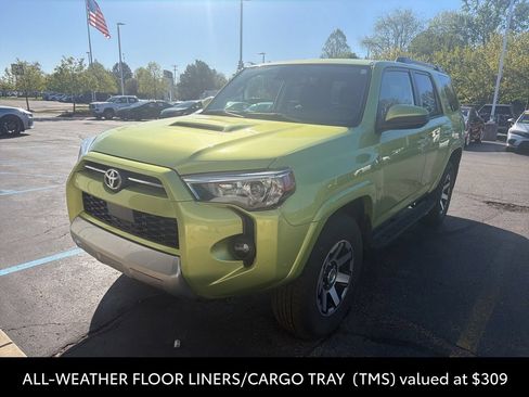 Used 2023 Toyota 4Runner TRD Off-Road AWD/4WD image 3