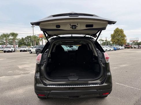 Used 2016 Nissan Rogue SV w/ SV Premium Package AWD/4WD image 4