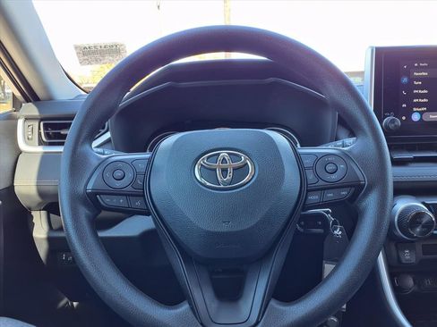 Certified 2025 Toyota RAV4 LE image 24