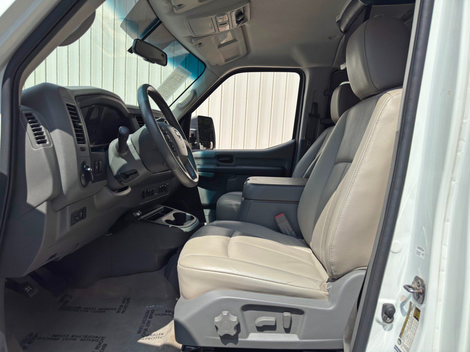 Used 2018 Nissan NV 3500 SL RWD image 15