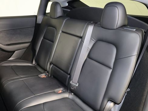 Used 2023 Tesla Model Y Long Range image 11