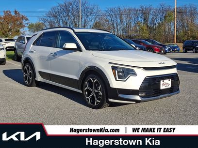 Certified 2023 Kia Niro SX Touring