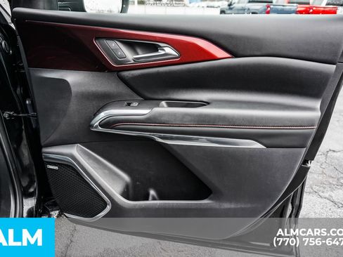 Used 2024 Chevrolet Traverse RS image 51