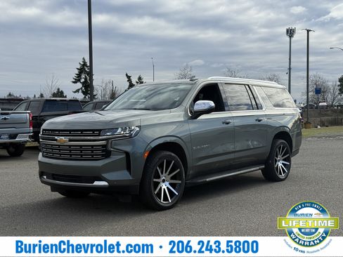 Used 2023 Chevrolet Suburban Premier image 41