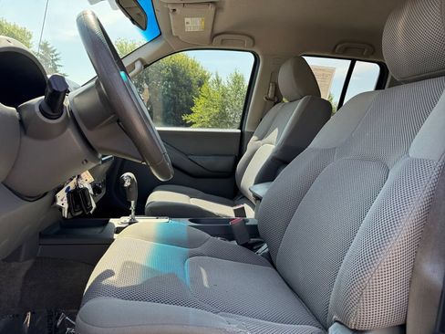 Used 2012 Nissan Frontier SV AWD/4WD image 30