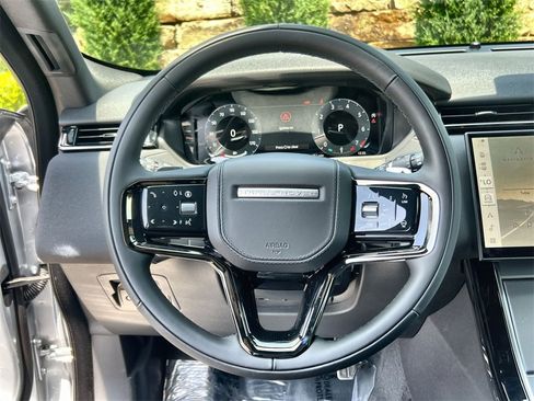 Certified 2025 Land Rover Range Rover Velar Dynamic SE image 21