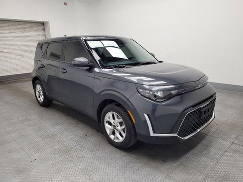 Used 2024 Kia Soul S image 11