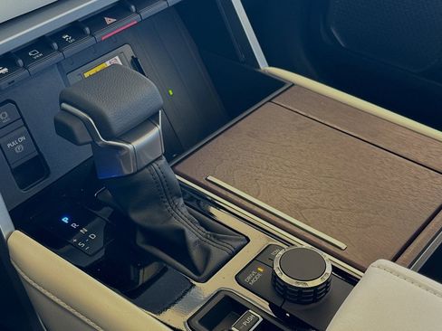 Used 2024 Toyota Tundra Capstone image 24