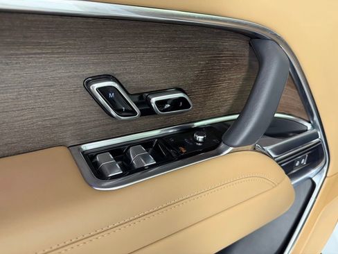 Used 2023 Land Rover Range Rover SE image 25