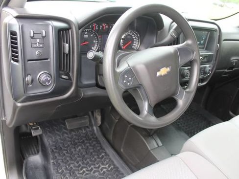 Used 2018 Chevrolet Silverado 2500 W/T w/ WT Convenience Package AWD/4WD image 15