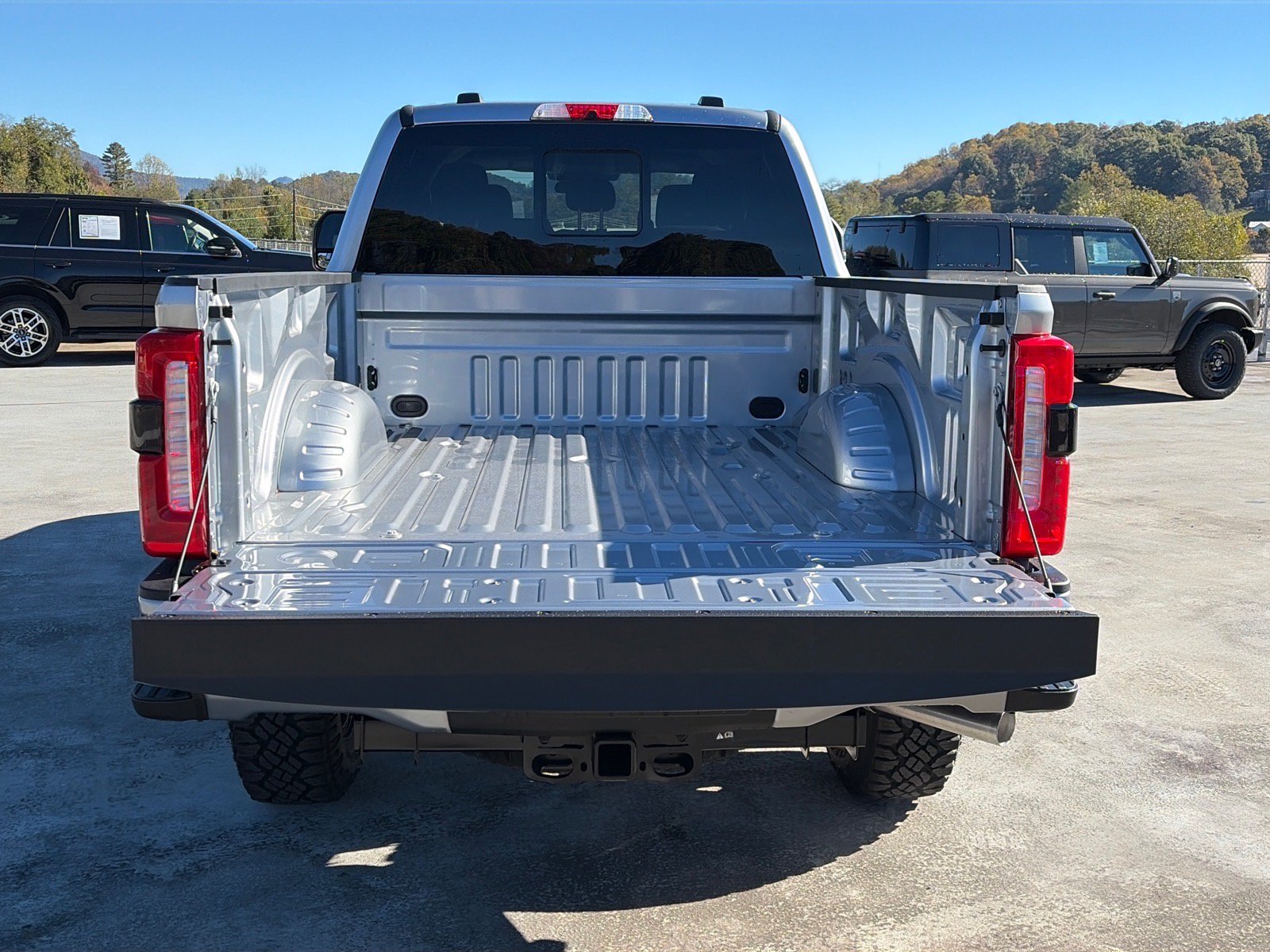 New 2027 Ford F250 XL w/ Tremor Off-Road Package AWD/4WD image 4