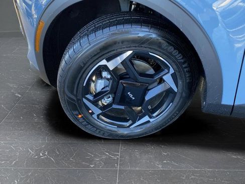 New 2026 Kia Sportage EX image 42