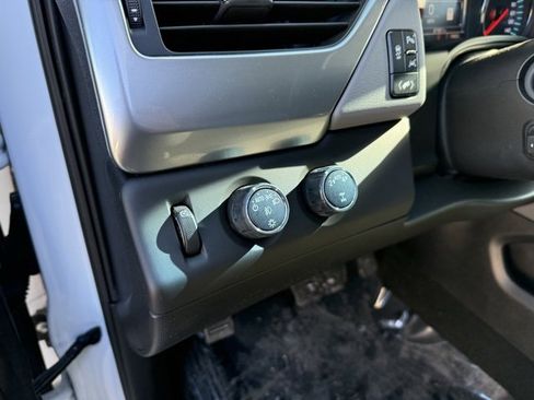 Used 2018 Chevrolet Tahoe LT image 14