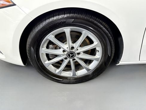 Used 2022 Mercedes-Benz A 220 4MATIC w/ Premium Package Lite image 38