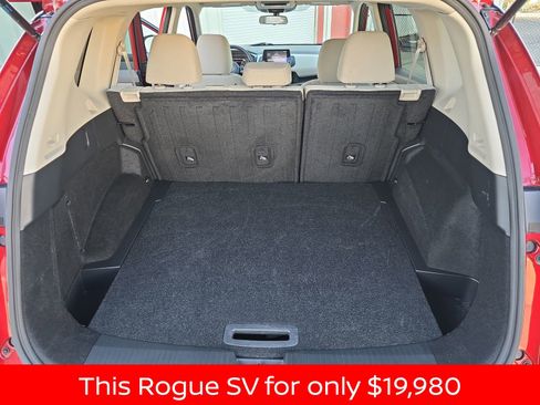 Used 2023 Nissan Rogue SV image 18