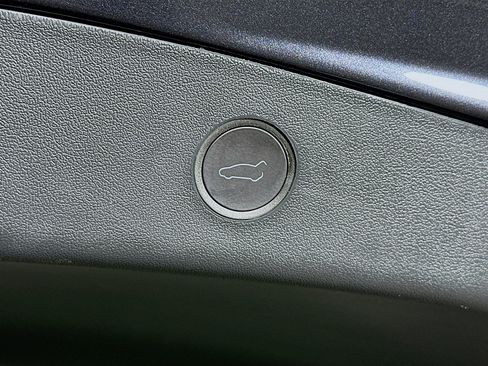 Used 2023 Tesla Model 3 Standard Range RWD image 28