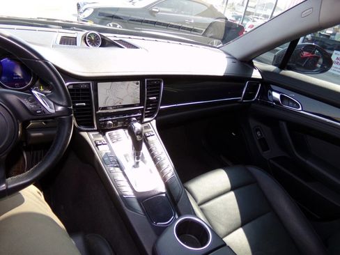 Used 2014 Porsche Panamera S image 67