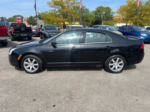 Used 2011 Mercury Milan Premier image 2