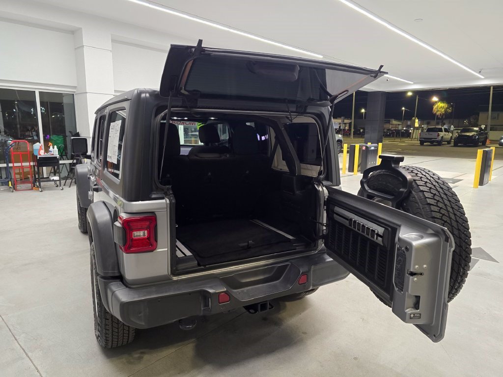 Used 2021 Jeep Wrangler Unlimited Sport AWD/4WD image 41