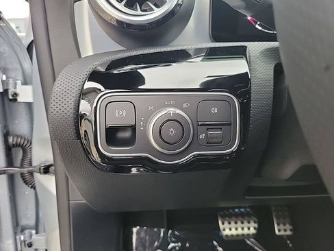 Certified 2025 Mercedes-Benz CLA 250 4MATIC image 39