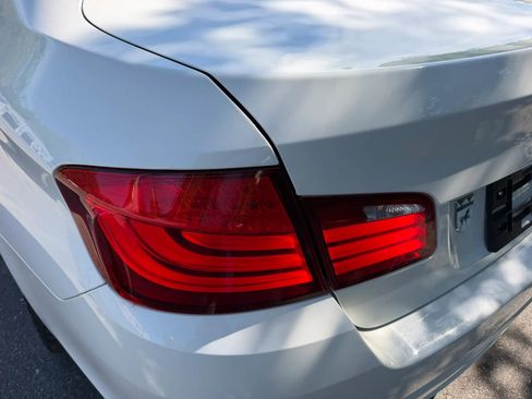 Used 2011 BMW 550i xDrive Sedan AWD/4WD image 12