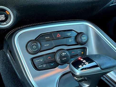 Used 2020 Dodge Challenger SXT image 22