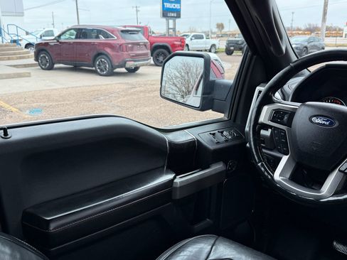 Used 2018 Ford F150 Platinum w/ Max Trailer Tow Package image 10