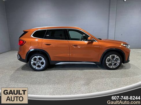 Used 2025 BMW X1 xDrive28i w/ Premium Package AWD/4WD image 2