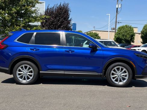 Used 2025 Honda CR-V EX-L image 3