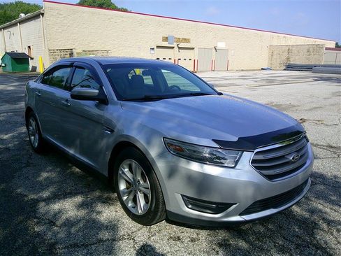 Used 2013 Ford Taurus SEL FWD image 7