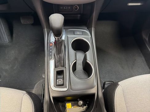 Used 2024 Chevrolet Equinox LT FWD image 21