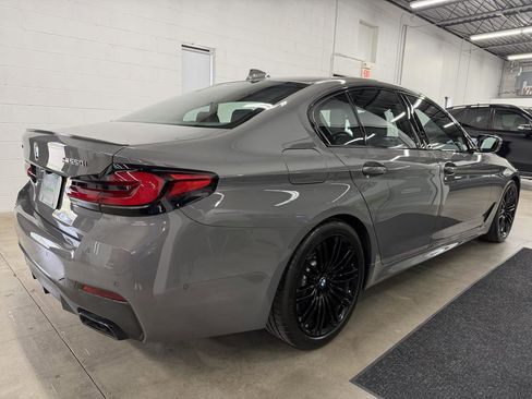 Used 2021 BMW M550i xDrive image 4