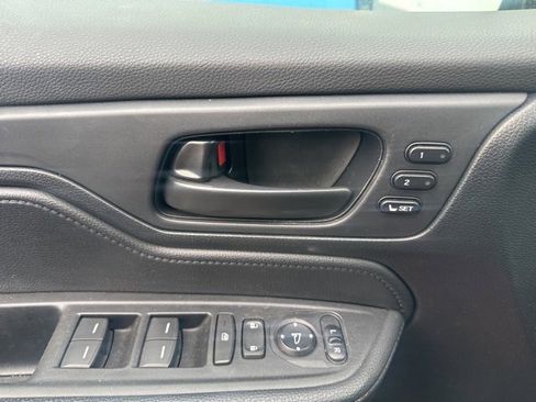 Used 2023 Honda Odyssey Sport image 13