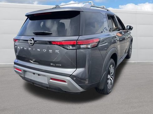 Used 2024 Nissan Pathfinder SL AWD/4WD image 9
