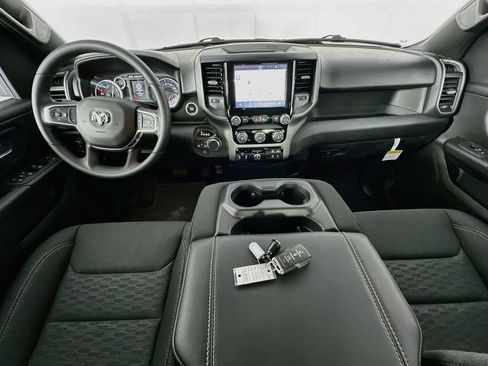 New 2026 RAM 1500 Express AWD/4WD image 9