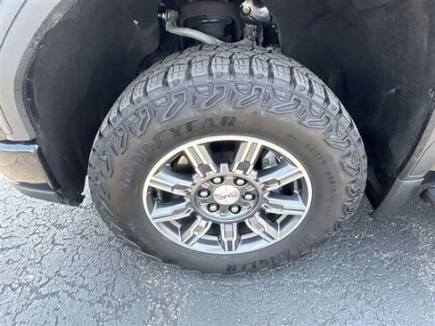 Certified 2024 GMC Sierra 1500 AT4 w/ AT4 Preferred Package AWD/4WD image 34