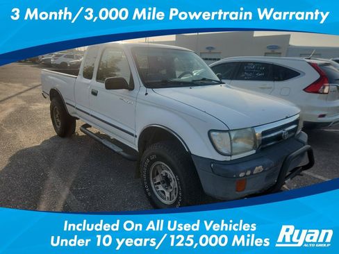 Used 1999 Toyota Tacoma PreRunner RWD image 1