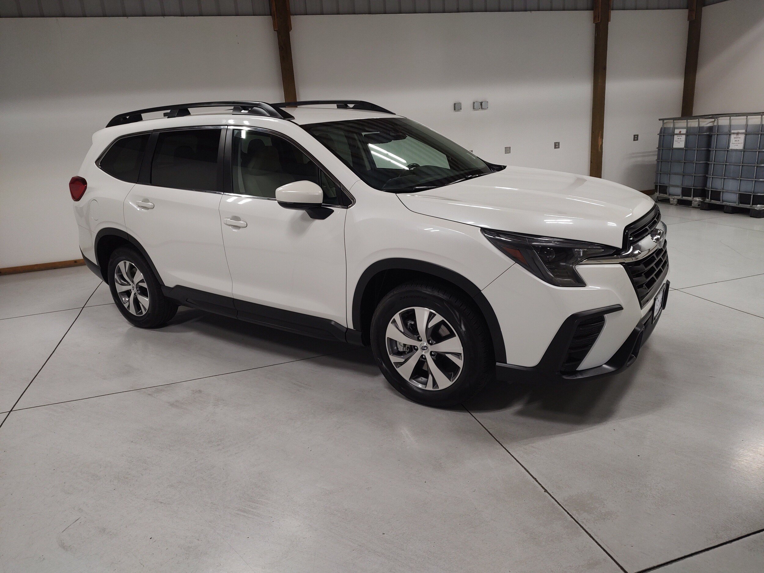 Used 2024 Subaru Ascent Premium w/ Convenience Package AWD/4WD image 2