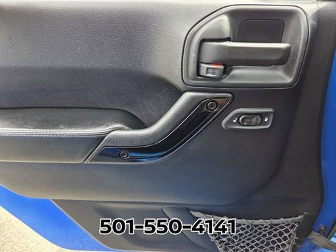 Used 2014 Jeep Wrangler Unlimited Sahara image 33