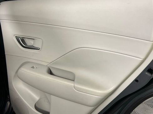 Used 2024 Hyundai Kona Limited image 30