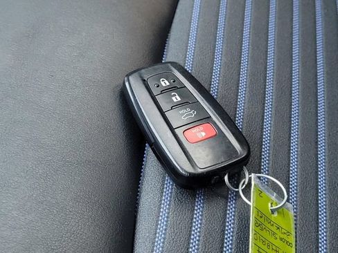 Used 2023 Toyota RAV4 XSE AWD/4WD image 34