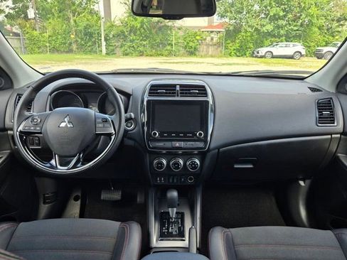 Used 2025 Mitsubishi Outlander Sport AWD image 24