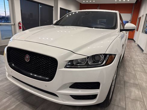 Used 2020 Jaguar F-PACE Premium image 7