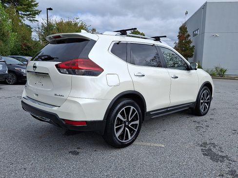 Used 2018 Nissan Rogue SL w/ Premium Package image 6
