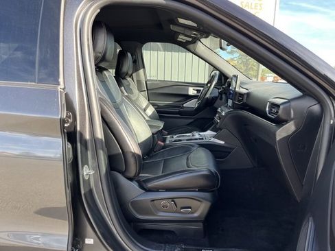 Used 2020 Ford Explorer ST w/ ST Street Pack image 30
